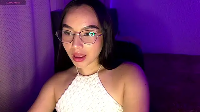 amelia hall online show from 27, 5, 2026