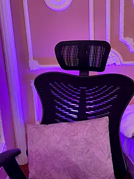 ArianaReynoldss online show from 30, 9, 2025