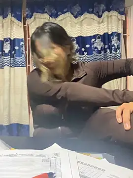 emma  bell  online show from 5, 4, 2026