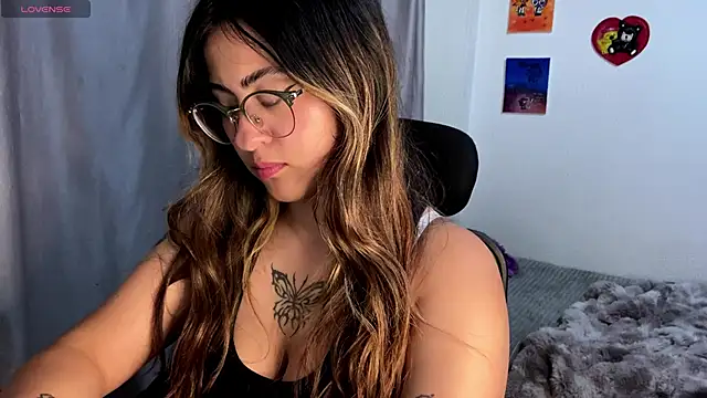 emma  bell  online show from 22, 9, 2025