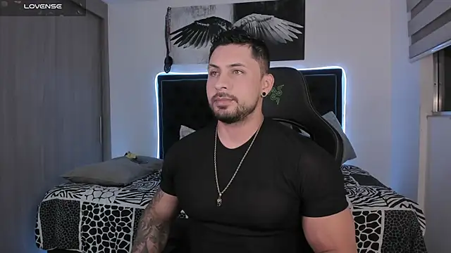 Snapshot of santi_aesthetic chatting on 4, 6, 2026 santi aesthetic online show from 4, 6, 2026