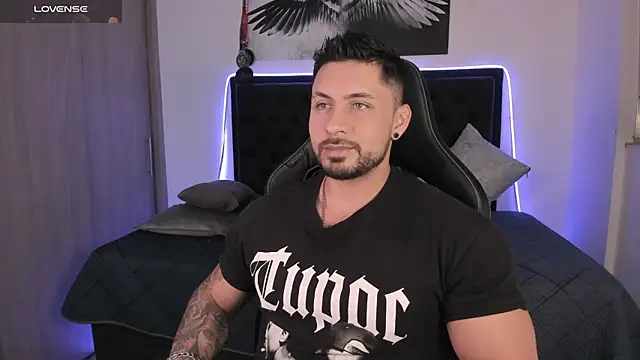 santi aesthetic online show from 23, 4, 2026