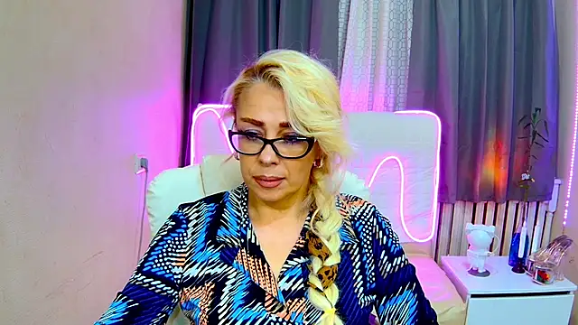 KatrinaCharm online show from 10, 9, 2025