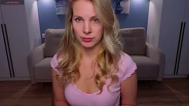 Snapshot of MelanieBennett chatting on 23, 4, 2026 MelanieBennett online show from 23, 4, 2026