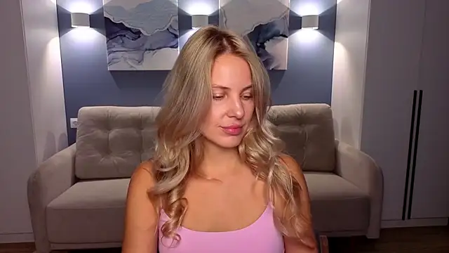 MelanieBennett online show from 3, 10, 2025