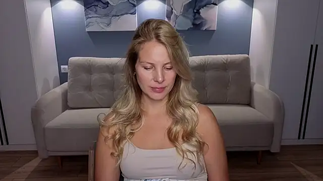 MelanieBennett online show from 16, 9, 2025