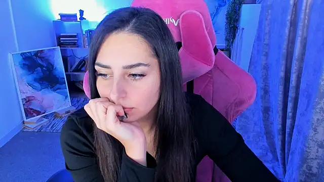 Snapshot of ValeriiMills chatting on 27, 10, 2025 ValeriiMills online show from 27, 10, 2025