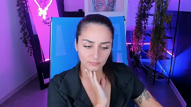 Snapshot of ValeriiMills chatting on 10, 9, 2025 ValeriiMills online show from 10, 9, 2025