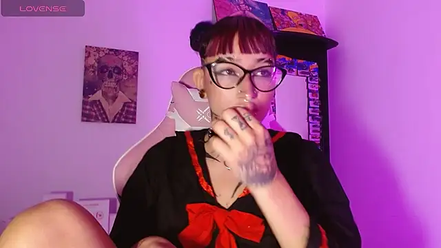 SharaRoss1 online show from 18, 4, 2026