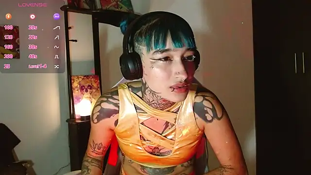 SharaRoss1 online show from 12, 9, 2025