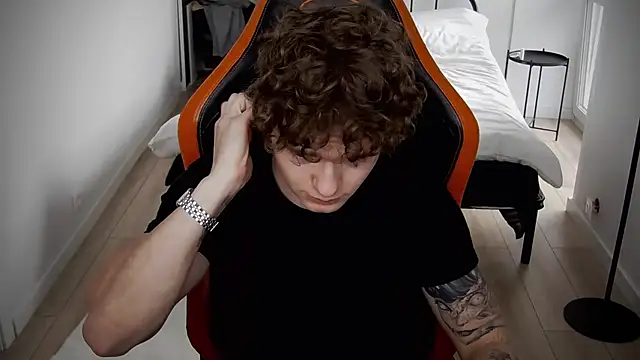 Snapshot of DanyDavis chatting on 11, 9, 2025 DanyDavis online show from 11, 9, 2025