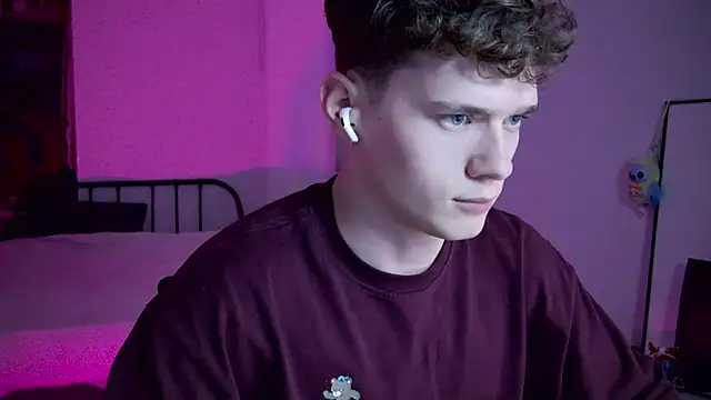 Snapshot of DanyDavis chatting on 17, 9, 2025 DanyDavis online show from 17, 9, 2025