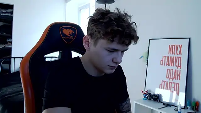 Snapshot of DanyDavis chatting on 7, 10, 2025 DanyDavis online show from 7, 10, 2025