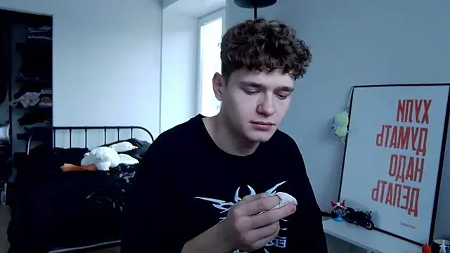 Snapshot of DanyDavis chatting on 4, 10, 2025 DanyDavis online show from 4, 10, 2025