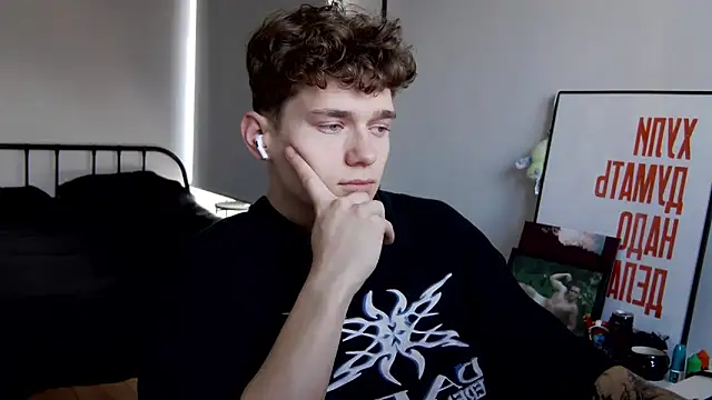 Snapshot of DanyDavis chatting on 2, 10, 2025 DanyDavis online show from 2, 10, 2025