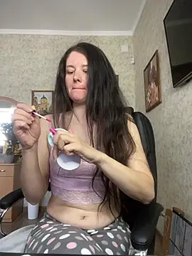 Snapshot of MariannaSida chatting on 4, 5, 2026 MariannaSida online show from 4, 5, 2026