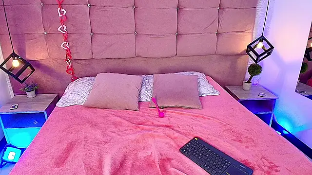 Jenna-Mitchell online show from 3, 12, 2025