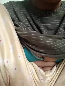 Snapshot of Desi_Bhabi_01 chatting on 30, 10, 2025 Desi Bhabi 01 online show from 30, 10, 2025