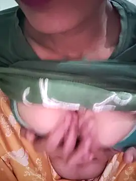 Snapshot of Desi_Bhabi_01 chatting on 7, 11, 2025 Desi Bhabi 01 online show from 7, 11, 2025