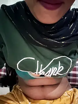 Snapshot of Desi_Bhabi_01 chatting on 8, 11, 2025 Desi Bhabi 01 online show from 8, 11, 2025