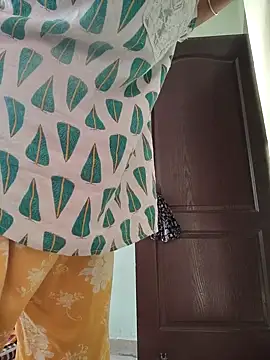 Snapshot of Desi_Bhabi_01 chatting on 6, 11, 2025 Desi Bhabi 01 online show from 6, 11, 2025