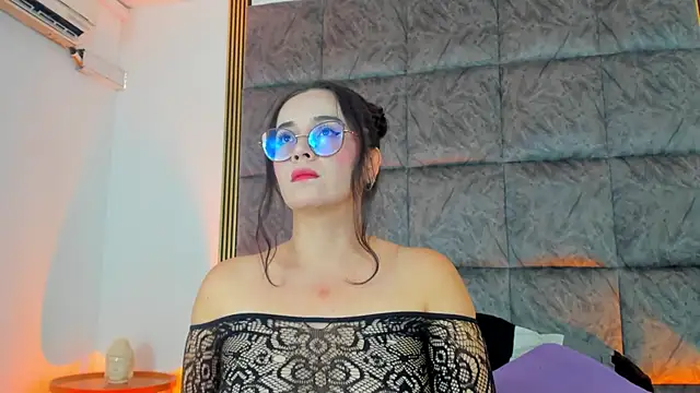 Snapshot of MeliissaAdamss chatting on 10, 9, 2025 MeliissaAdamss online show from 10, 9, 2025