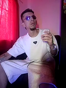 Snapshot of Chris__Jones chatting on 25, 9, 2025 Chris Jones online show from 25, 9, 2025