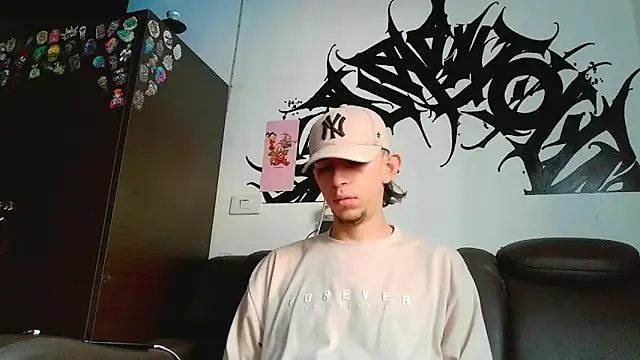 Snapshot of Chris__Jones chatting on 17, 6, 2026 Chris Jones online show from 17, 6, 2026