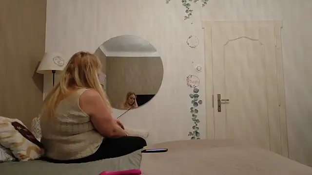 Snapshot of chupasexy chatting on 14, 12, 2025 chupasexy online show from 14, 12, 2025