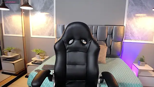 AmmberJones online show from 23, 3, 2025