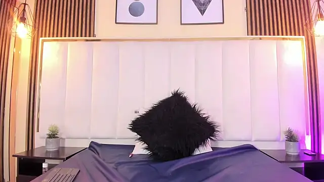 AmmberJones online show from 20, 3, 2025