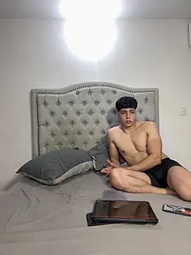 Snapshot of valentinoblush chatting on 18, 4, 2026 valentinoblush online show from 18, 4, 2026