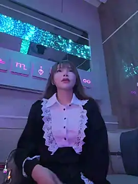 manycoco online show from 22, 3, 2025