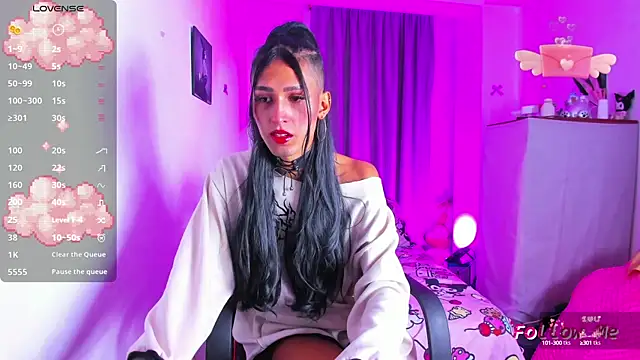 SkylerBennet online show from 18, 10, 2025