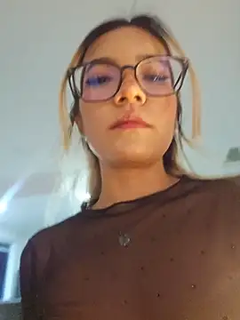 Pretty roxxyy online show from 29, 3, 2026