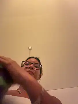 Pretty roxxyy online show from 1, 3, 2026