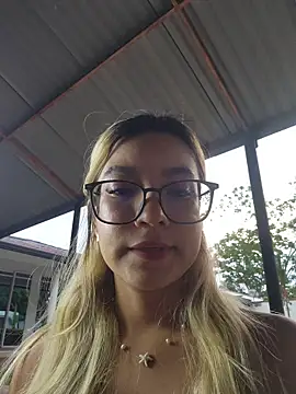 Pretty roxxyy online show from 21, 3, 2026