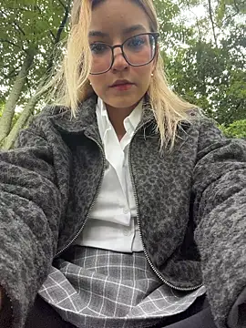 Pretty roxxyy online show from 23, 2, 2026