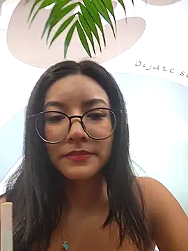 Pretty roxxyy online show from 26, 9, 2025