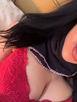 QueenLujaine online show from 3, 4, 2026