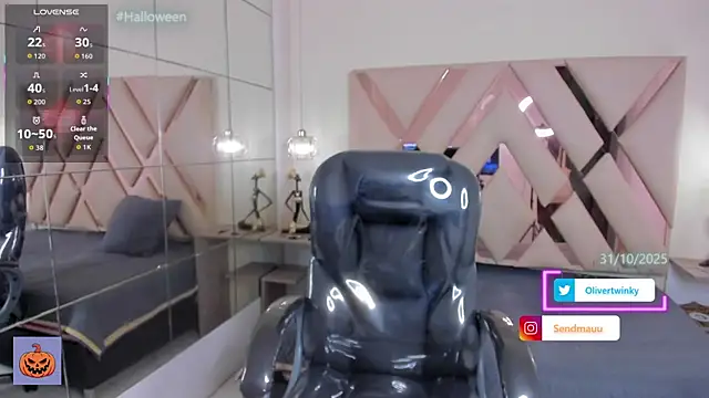 Snapshot of OliverTwinky chatting on 25, 10, 2025 OliverTwinky online show from 25, 10, 2025