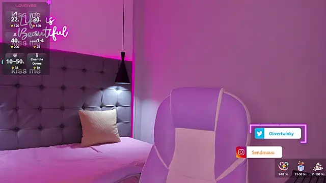 Snapshot of OliverTwinky chatting on 26, 9, 2025 OliverTwinky online show from 26, 9, 2025