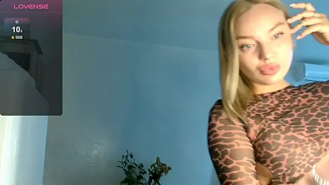 Eva   forever online show from 15, 9, 2025