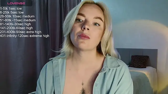 Snapshot of Eva___forever chatting on 23, 6, 2026 Eva forever online show from 23, 6, 2026