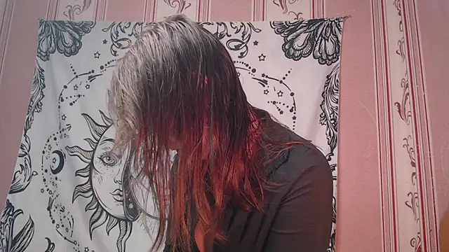 Thighswithspikes online show from 11, 9, 2025