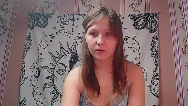 Thighswithspikes online show from 29, 9, 2025