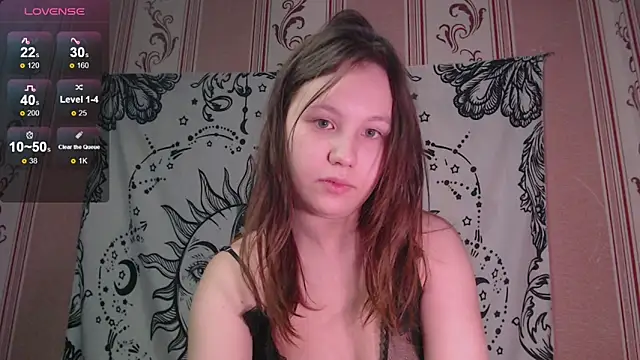 Thighswithspikes online show from 14, 11, 2025