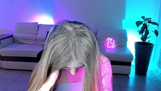 SweetMeeow online show from 15, 12, 2025