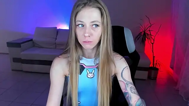 Snapshot of SweetMeeow chatting on 24, 11, 2025 SweetMeeow online show from 24, 11, 2025