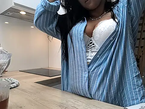 MoonlitLust online show from 31, 5, 2026